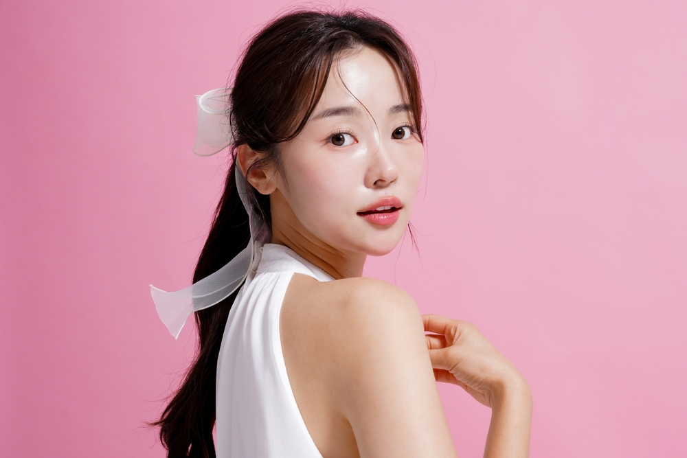 From K-Beauty to Hollywood: The Global Influence on Eyelid Surgery Trends